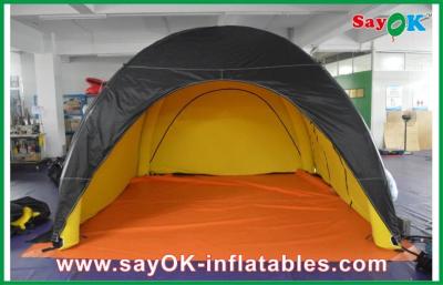中国 カスタマイズされる耐久の膨脹可能なキャンプ テントの黒い外の黄色の内部 販売のため