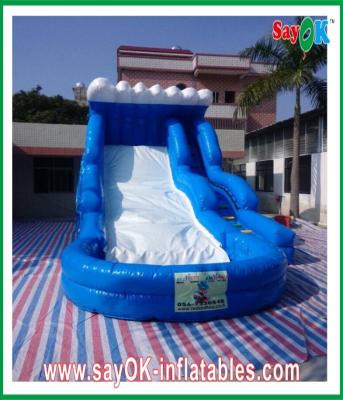 China Slide inflável molhado e seco Amigável ao meio ambiente Slide inflável do oceano azul de 0,55 mm PVC com piscina de água à venda