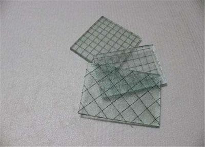 Chine Le verre modelé figure couvre l'épaisseur de 3.5mm 4mm 5mm pour des clôtures de salle de bains à vendre