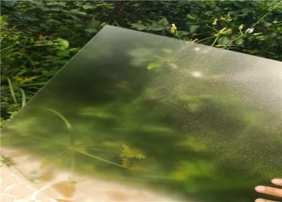 China Vidrio solar transparente de Mistlite del hierro bajo, vidrio solar modelado del picovoltio para el módulo solar en venta