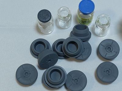 China 28mm 32mm Ethylene Oxide Sterilized Medical Consumables Bromo Butyl Rubber Stoppers for Glass Injection Vial for sale