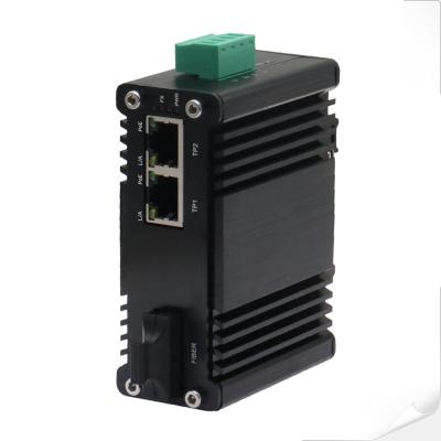 Cina Mini Industrial 1-Port 1000X a 2-Port 10/100/1000X 30W PoE+ Media Converter in vendita