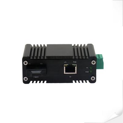 China Mini Industrial 100/1000BASE-X naar 10/100/1000BASE-T 30W PoE+ Media Converter Te koop