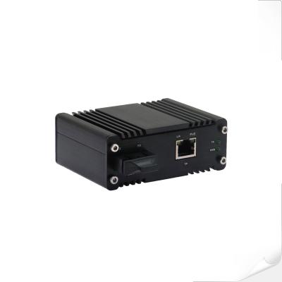 China 미니 산업용 1000BASE-X에서 10/100/1000BASE-T 90W PoE++ 미디어 변환기 for sale