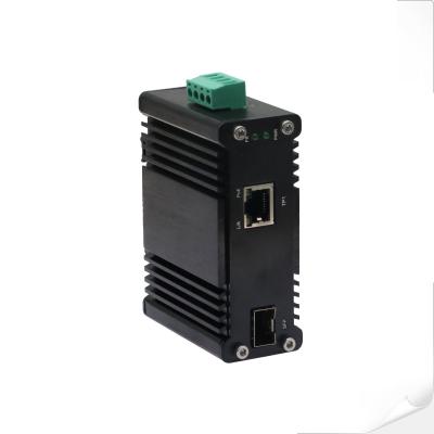 China Mini Industrial 1-Port 100/1000X SFP to 1-Port 10/100/1000T 90W PoE++ Media Converter for sale