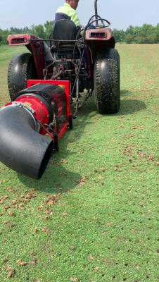Chine Ventilateur de débris de terrain de golf d'OEM conduit par le tracteur au-dessus de 20HP, ventilateur de feuille d'herbe à vendre