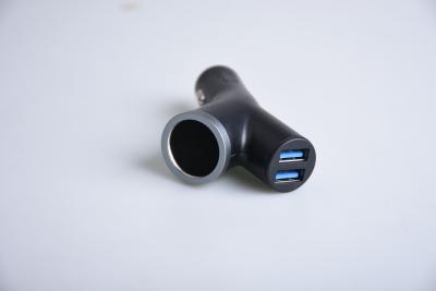 中国 ライターが付いている5V 3.1A QC3.0 USB車の充電器のアダプター 販売のため