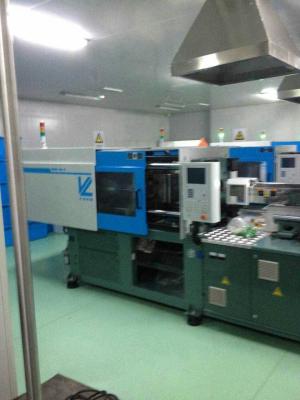 Cina Macchine affidabili dello stampaggio ad iniezione del CE servo con la pompa di olio idraulico in vendita