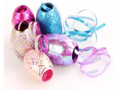 China Colorful And Fashionable Indoor Decoration Christmas Ribbon Egg with PP gold line for sale