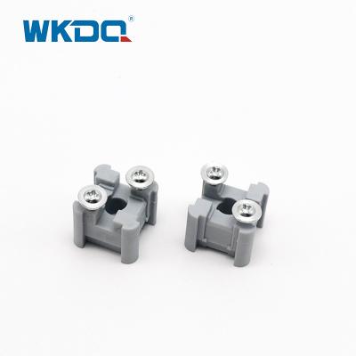 China Retaining Screw Busbar Terminal Blocks Flame Resistant Grey Color for sale