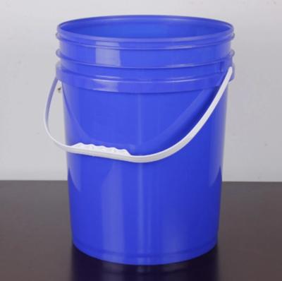 China Durable 20L Paint Bucket HDPE Storage Plastic Bucket With Lid Handle for sale