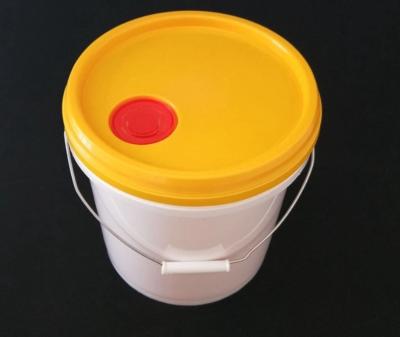 China HDPE Plastic Paint Pail Round Enclosed Plastic Water Pail With Lid Handle for sale