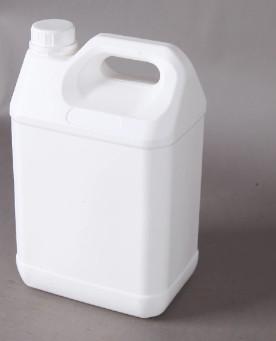 China HDPE Empty 5L Jerry Can Bucket Enclosed Blow Moulded Plastic Bottle for sale