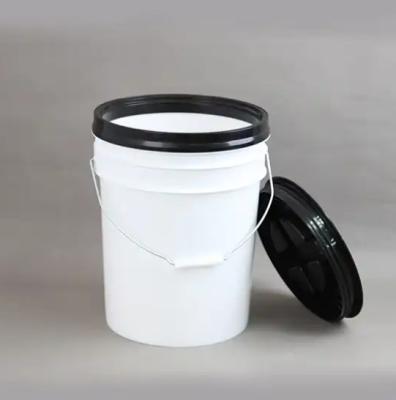 China 1.4mm Thickness 20L Plastic Paint Bucket With Screw On Gamma Seal Lid And Metal Handle for sale