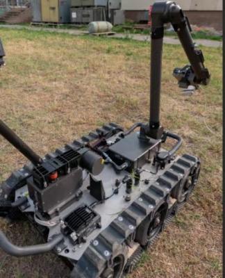 中国 爆発物処理のロボットは移動ロボットボディおよび制御システムを含んでいる 販売のため