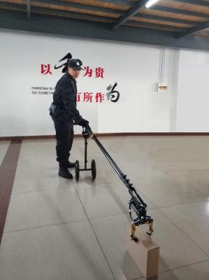 Китай Охраните скрининг ЛКД манипулятора ЭОД телескопичный с механическим противовесом когтя/руки продается