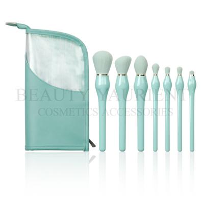 China Light Green Wood Handle 7pcs Face Makeup Brush Set With Bag Long Lasting for sale