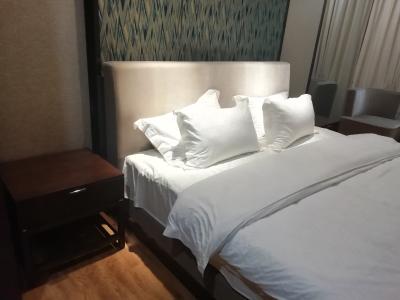 China OEM ODM welcome Hotel Guest Room Furniture for sale