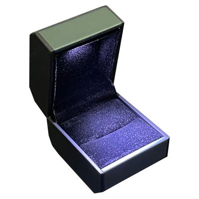 China Customized Your Logo-  Green Pu Leather LED Ring Box for sale