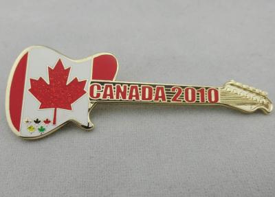 China Pinos personalizados da lapela da guitarra, Pin duro do esmalte do metal liga de zinco com embreagem da borboleta à venda