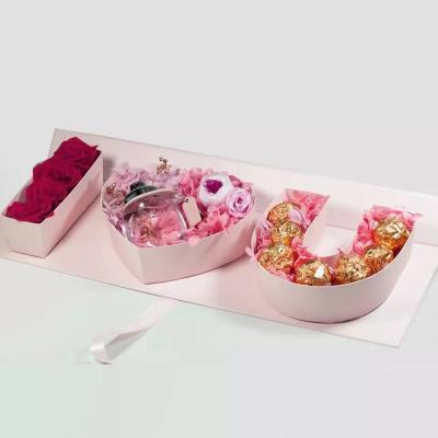 Китай Коробки подарка шоколада упаковывая, подарочная коробка благодарения для ежедневного сердца свадьбы подняли цветки продается