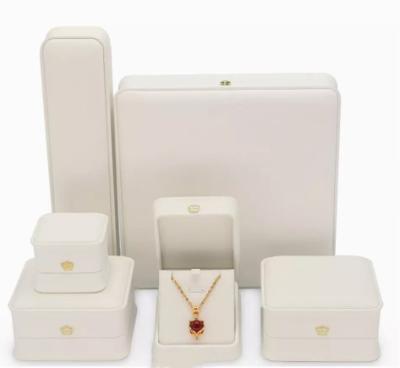 China PMS Jewelry Packaging Box Velvet Leather Jewelry Boxes Biodegradable for sale