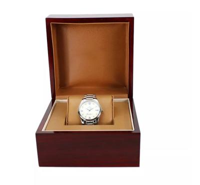 中国 ギフトのハンドメイドの高い光沢のある木のための高貴な腕時計の包装箱 販売のため
