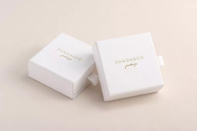 China PandaSew Bracelet Jewelry Packaging Box Deboss Cardboard Paper for sale