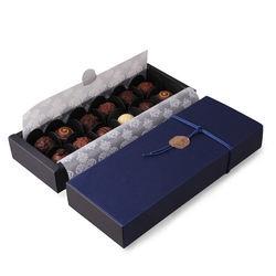 China Caja de empaquetado reciclable modificada para requisitos particulares del regalo de la comida de la caja de la trufa de chocolate acanalada en venta