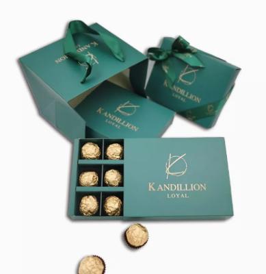 Китай OEM упаковывая сладкую подарочную коробку бумаги шоколада Pantone доски цвета слоновой кости коробки продается