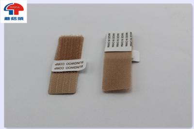 China Puntos autos-adhesivo profesionales del gancho y del lazo, suavemente pegajosos en la cinta de los puntos para el propósito médico en venta