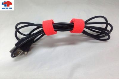 China Los lazos fáciles del gancho y del lazo del abrigo del cable del uso para la fibra y los cables de cobre ponen en orden en venta