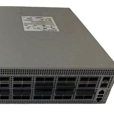 Chine DCS-7170-64C 64 ports QSFP 2 ports commutateur SFP avec taux de transmission 10 / 100 / 1000Mbps à vendre