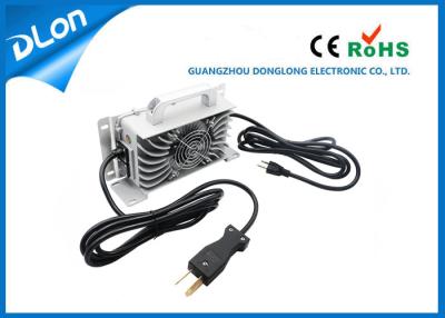 China Dlon 36V Waterproof golf cart charger 36v 18a lead acid / lithium / lifepo4 battery charger with 2 crowfoots plug en venta
