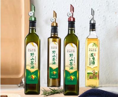 Chine Rond Olive Oil Pourer - outil de versement de Corkork de cuisine professionnelle pour la cuisine familiale à vendre