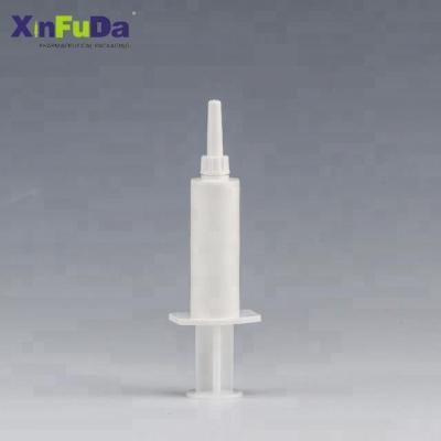 China 5ml Veterinary Medicine Pharmaceutical Intramammary Infusion Syringes For Treating Mastitis In Dairy Cows for sale