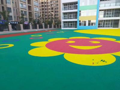 China Piso de borracha de campo de jogos esportivos personalizado para jardim de infância à venda