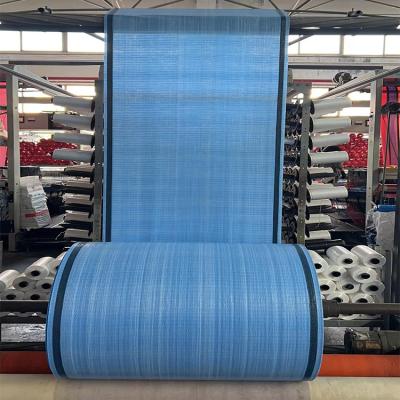 China Colorful PP Woven Bag Rolls Sky Blue Plastic Fabric Roll For PP Woven Fabric Roll à venda