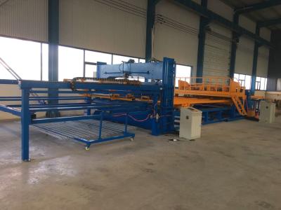 China Pre Cut Expressway 200mm Fence Mesh Welding Machine for sale