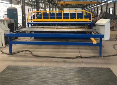 China Separate Control Anti Climb 6m Wire Fence Making Machine for sale