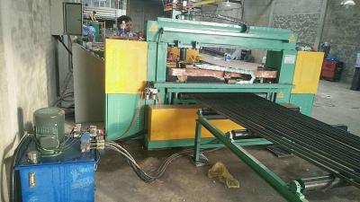 China Servo Motor Semi Automatic Steel Grating Welding Machine for sale