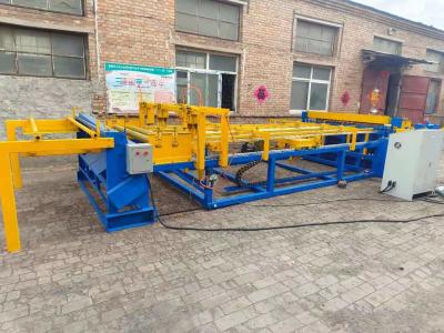 China Alambre automático Mesh Welding Machine del Plc del diámetro 2.5m m de la longitud 600m m en venta