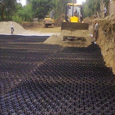 China High Tensile Sandy Yellow 100-445 HDPE Plastic Geo Cell For Gravel Stability à venda