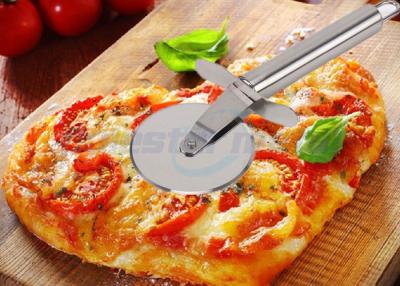 China Cortador de aço inoxidável de lustro de lixamento da pizza com enchimento 198 x 67 x 25mm do punho à venda