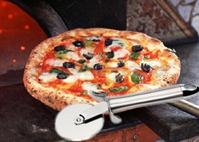 Chine Outils ronds de cuisine d'acier inoxydable de coupeur de pizza d'acier inoxydable de pâtisserie de fonction multi à vendre