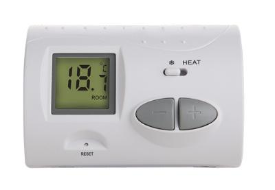 China Heat And Cool Electronic Room Thermostat With Emergency Heat Switch for sale