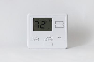 China 2 Draht-Gas-Ofen-Thermostat, der einzelnen programmierbaren Thermostat des Stadiums 1HEAT 1COOL niedrigen Volt Thermostats nicht verdrahtet zu verkaufen