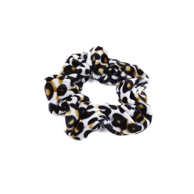 Chine Chouchous de lien de cheveux de léopard de Tress Velvet Hair Accessories Set de cheveux de flanelle de Noël à vendre