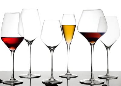 中国 680ml無鉛水晶ワイン グラスは膨らんだ水晶Stemlessガラスを渡す 販売のため