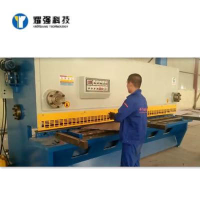 Chine phase de cisaillement de la machine 3 de poutre hydraulique de l'oscillation 380V semi automatique à vendre